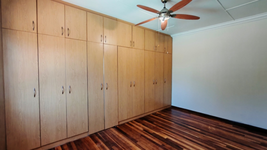 3 Bedroom Property for Sale in Hartenbos Central Western Cape